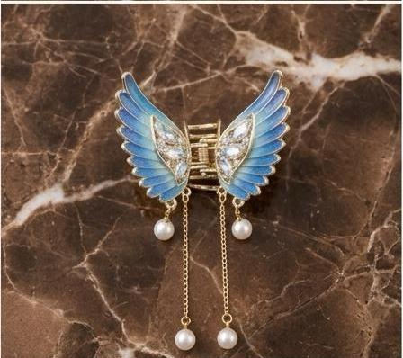ANGEL WING HAIR CLAW