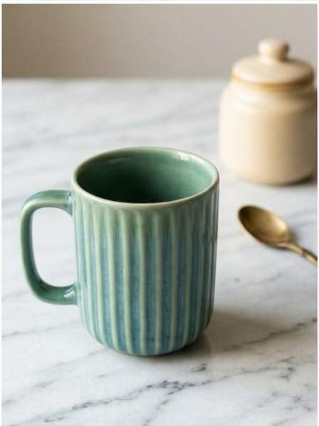 RIBBED CERAMIC MUG